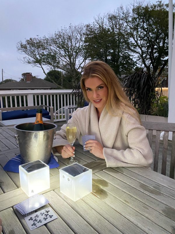 4  Modern Square Portable and Hangable Solar Lantern Fashion